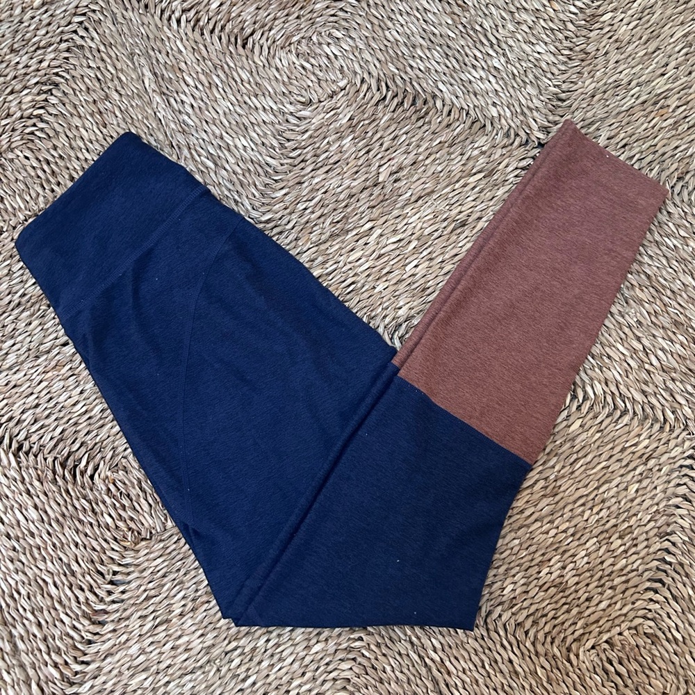 Outdoor Voices Two-Tone Leggings (S)